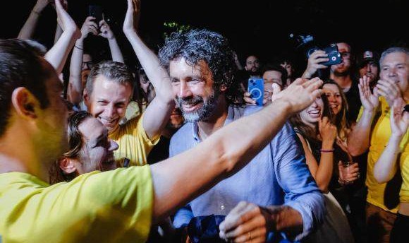 九游体育首页入口-【揭秘】热爱政治的托马西，如何在维罗纳当选市长？