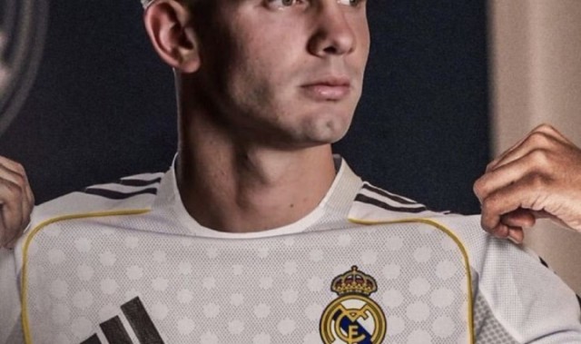 久等！马斯坦托诺满18岁将随队训练，自12天前抵达后他一直在酒店