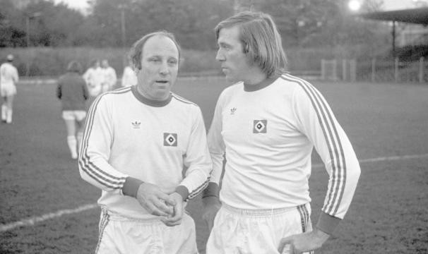 不只是汉堡！为何乌韦·席勒还有另一段俱乐部经历？